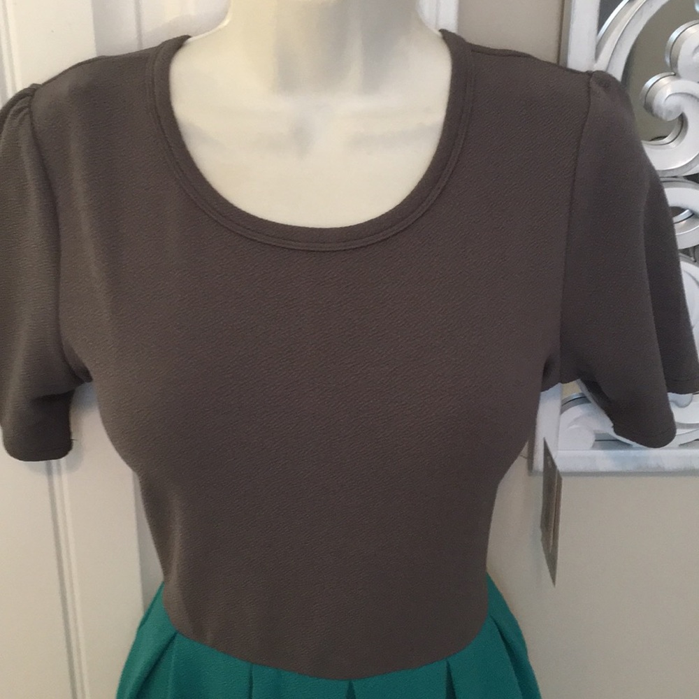 👗NWT SZ M 10-12 POPULAR AMELIA DRESS👗 - Picture 2 of 8